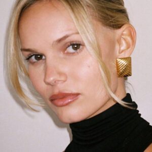 Uworld 1 boucle d'oreille symétrique rayée en acier inoxydable plaqué or 18 carats, adaptée au port quotidien des femmes