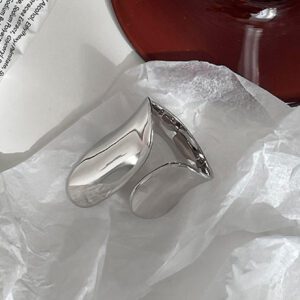 Bague ouverte minimaliste
