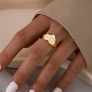 1 pièce Bague unique tendance, surface polie en forme de cœur ouverte. À choisir pour assortir aux tenues quotidiennes. Convient aux hommes et aux femmes, idéal pour la Saint-Valentin.