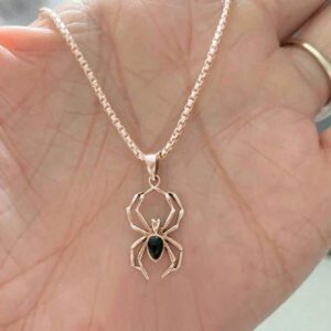 1 pièce col pendentif araignée rétro punk en métal, accessoire pour homme adapté aux fêtes et à la vie quotidienne