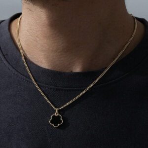 1 pièce Collier pendentif à trèfle à quatre feuilles noir à la mode pour homme, excellent cadeau pour la Saint-Valentin