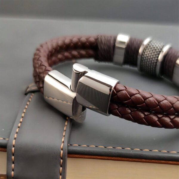1 pièce Bracelet pour homme en PU marron multicouche vintage de luxe avec perles en pierre, bracelet en acier inoxydable, cadeau – Image 8