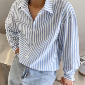 Manfinity Joysei Chemise à manches longues décontractée et urbaine, style mode et simple, avec motif rayures bleues et blanches colorées sur le col