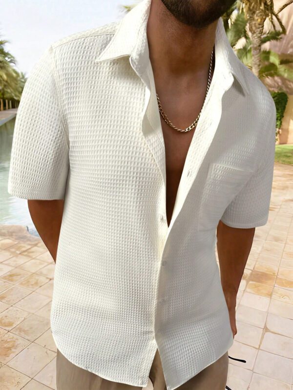 Manfinity RSRT Chemise d'homme à manches courtes texturée, boutonnée, tout blanc, cadeau décontracté pour petit ami