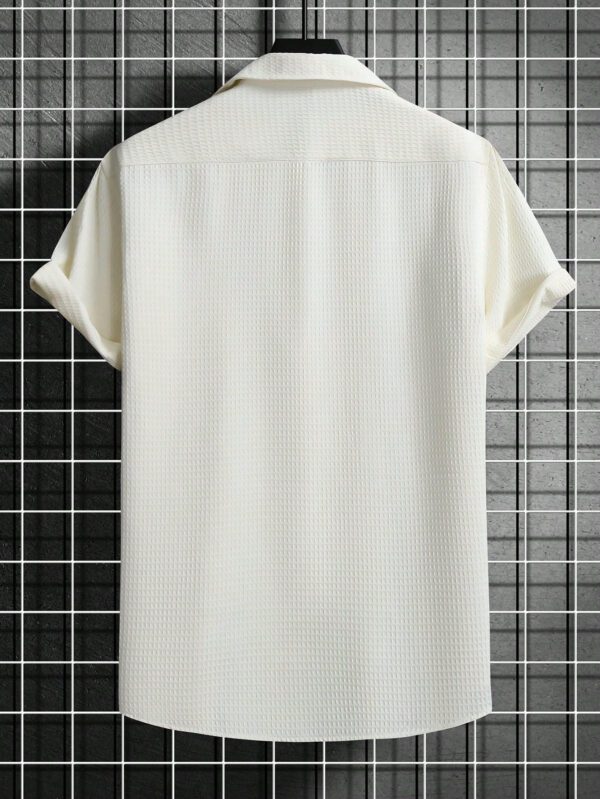 Manfinity RSRT Chemise d'homme à manches courtes texturée, boutonnée, tout blanc, cadeau décontracté pour petit ami – Image 4