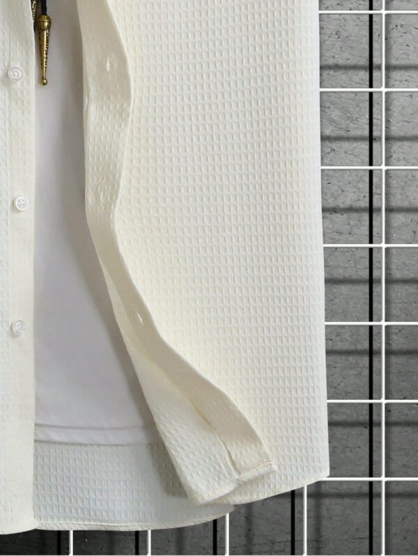 Manfinity RSRT Chemise d'homme à manches courtes texturée, boutonnée, tout blanc, cadeau décontracté pour petit ami – Image 7