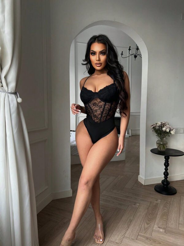 SHEIN Foxxy Body En Maille À Motifs De Dentelle Pour Femmes Avec Bretelles Réglables – Image 3
