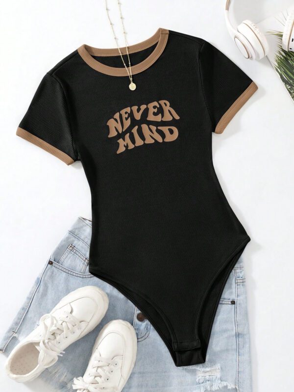 SHEIN MOOSTA Body graphique de slogan à bordure contrastante – Image 11