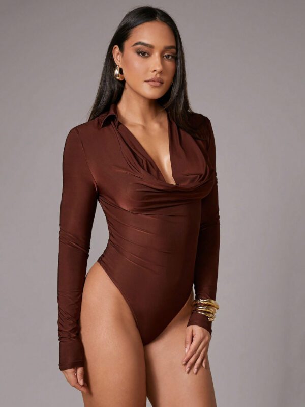 Silquee Combinaison élégante pour femme de couleur marron café avec micro-paillettes, manches longues, marron chocolat. Convient pour le bureau, le Nouvel An, les fêtes de Noël, Thanksgiving, les soirées cocktail, les réunions de famille, les événements formels, les sorties entre filles, le style "mob wife", les superpositions pour l'hiver – Image 7