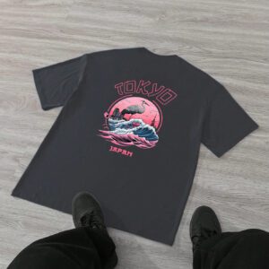 Manfinity Homme T-shirt casual à manches courtes avec graphique du coucher de soleil romantique de Tokyo, pour les hommes, pour les amis