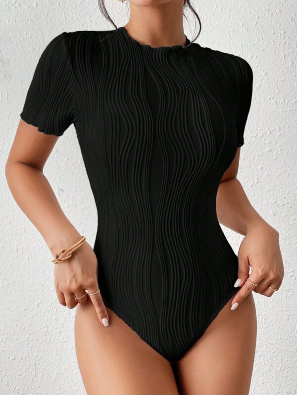SHEIN Frenchy Combinaison femme col rond unie, à broderie ajourée, manches courtes. , vêtements de rentrée, style "old money", vêtements d'automne, vêtements 4 juillet, tenues de professeur – Image 2