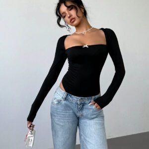 Aloruh 1 pièce Body sexy et chic pour femmes, avec col en V, bordures en dentelle, couleurs contrastées, accent nœud fait main et manches longues, en noir