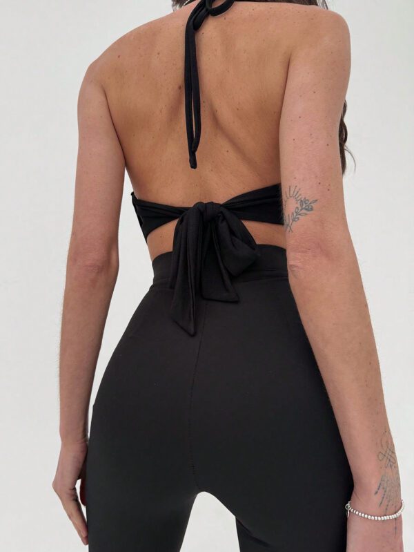 Aloruh Top ras-du-cou pour femme à décolleté plongeant, de couleur unie, avec un décor métallique sexy – Image 2