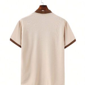 Manfinity Homme Chemise polo pour homme avec détails patchs et bordures contrastantes. Col boutonné, blocs de couleurs. Pour le mari, décontracté.