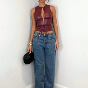 SHEIN BAE Top sans manches en PU synthétique bordeaux unicolore, avec fermeture éclair métallique ajourée et cordon de serrage à la taille. Coupe ajustée et crop. Top d'automne, idéal pour la rentrée scolaire ou Noël. Angola Top rouge d'automne vintage bordeaux.