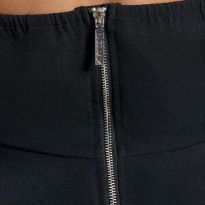 AiiRZ Top avec peplum, encolure ras-du-cou et décolleté plongeant avec logo