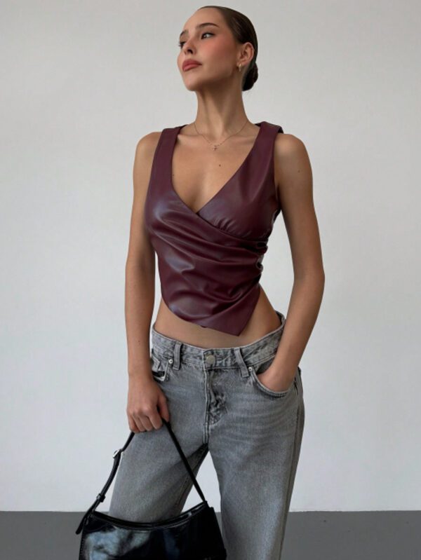 Aloruh Débardeur en PU rouge vin à taille asymétrique profond et sexy pour festival de musique et Noël, pour jeunes femmes – Image 3