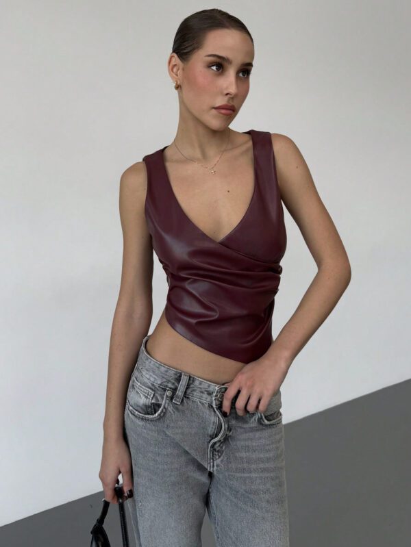 Aloruh Débardeur en PU rouge vin à taille asymétrique profond et sexy pour festival de musique et Noël, pour jeunes femmes – Image 4