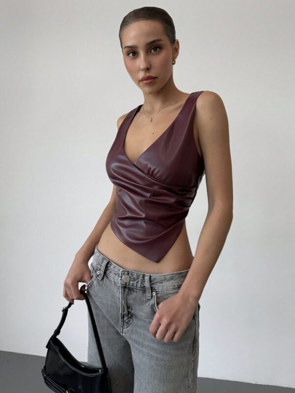Aloruh Débardeur en PU rouge vin à taille asymétrique profond et sexy pour festival de musique et Noël, pour jeunes femmes – Image 5