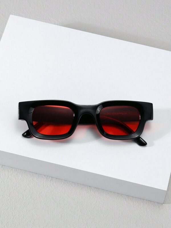 1 pièce Lunettes de mode à monture étroite et épaisse rectangulaire avec surface concave pour le style de rue et les accessoires d'ombre. Accessoires d'Halloween et de plage. Lunettes de soleil au look mode de rue et convenant pour les pulls, vestes, sweats à capuche, pantalons et cargos. – Image 9