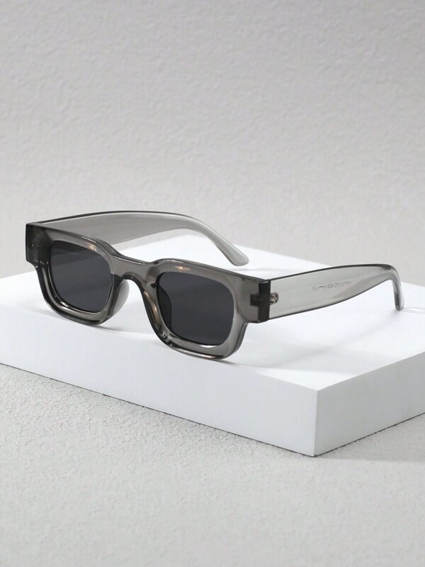 1 pièce Lunettes de mode à monture étroite et épaisse rectangulaire avec surface concave pour le style de rue et les accessoires d'ombre. Accessoires d'Halloween et de plage. Lunettes de soleil au look mode de rue et convenant pour les pulls, vestes, sweats à capuche, pantalons et cargos. – Image 15