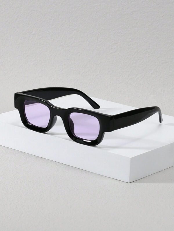1 pièce Lunettes de mode à monture étroite et épaisse rectangulaire avec surface concave pour le style de rue et les accessoires d'ombre. Accessoires d'Halloween et de plage. Lunettes de soleil au look mode de rue et convenant pour les pulls, vestes, sweats à capuche, pantalons et cargos. – Image 24