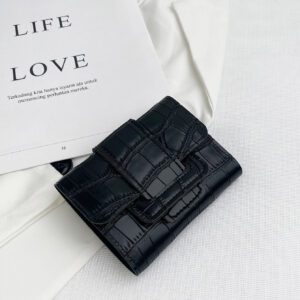 Petit Portefeuille À Rabat En Relief Crocodile Pour Femmes, Poche À Monnaie, Petit Sac À Main, Fenêtre D'identification, Portefeuille Pour Femmes Pliable En Deux, Motif Gravé De Billets Et De Cartes D'identification, Minimaliste Et Portable Pour Un Cadeau D'anniversaire, Cadeau Pour Femmes, Cadeau Pour Enseignants