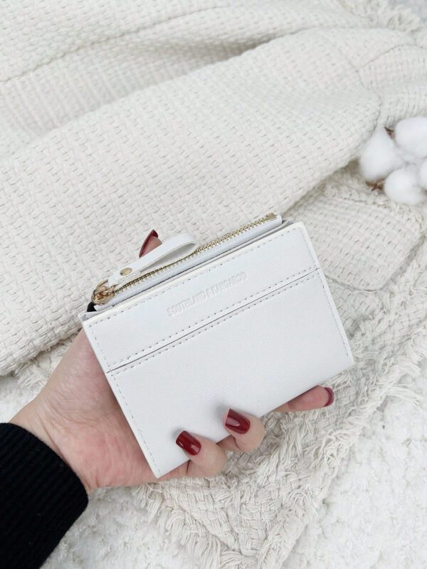 SOUTHLAND&KANGAROO Portefeuille pliant avec détail de lettres noires, petit portefeuille, petit porte-monnaie biface fin, portefeuille pour femme léger et portable, étui pour cartes de crédit et clés, portefeuille court mignon et tendance. Cadeau d'anniversaire, cadeau d'anniversaire, cadeau pour couple, cadeau pour femme, cadeau pour fille, cadeau pour dame, fournitures scolaires, sac de retour à l'école, cadeau pour entreprise, décontracté pour les affaires – Image 2