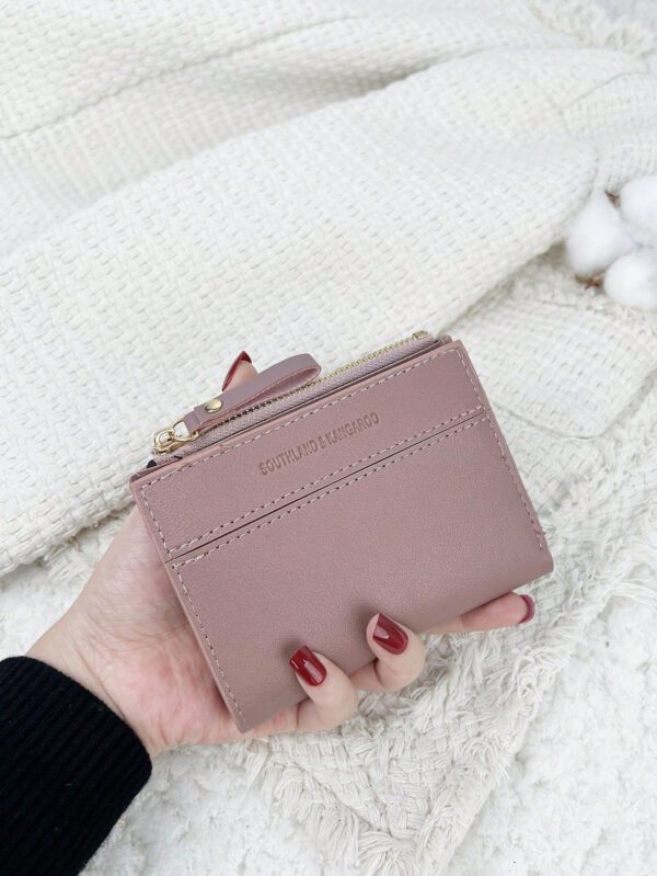 SOUTHLAND&KANGAROO Portefeuille pliant avec détail de lettres noires, petit portefeuille, petit porte-monnaie biface fin, portefeuille pour femme léger et portable, étui pour cartes de crédit et clés, portefeuille court mignon et tendance. Cadeau d'anniversaire, cadeau d'anniversaire, cadeau pour couple, cadeau pour femme, cadeau pour fille, cadeau pour dame, fournitures scolaires, sac de retour à l'école, cadeau pour entreprise, décontracté pour les affaires – Image 5
