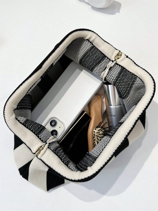 Pochette élégante rayée et bicolore BAIZE - grande et polyvalente, idéale pour un usage quotidien et toutes les occasions, cadeaux de Noël – Image 9