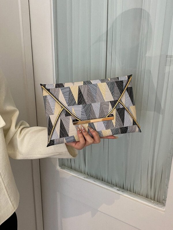 Nouvelles femmes 2023 Sac de soirée enveloppe à motif crocodile, texture haut de gamme, impopulaire, sac d"aisselle ultramince de grande capacité, sac à main à blocs de couleur – Image 2
