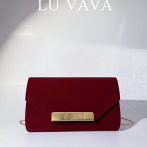 1 pièce Nouveau sac enveloppe en velours rouge pour l'automne et l'hiver, ankara rouge avec une atmosphère douce et romantique, sac de soirée bordeaux, sacs pochettes pour femmes, sac bordeaux tendance, sac de fête parfait pour la fête, le mariage, le dîner/banquet, s'assortissant avec les robes de fête, de soirée et à paillettes pour les vacances. Élégant sac pochette pour femmes, s'assortissant parfaitement avec la tenue du Nouvel An, s'assortissant excellemment avec les robes de fête pour femmes pour la Saint-Valentin