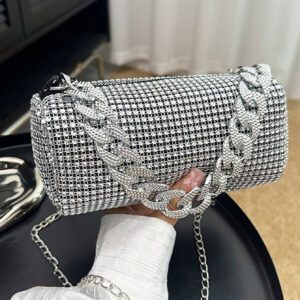Mini sac de soirée avec décoration de strass et bandoulière en chaîne, petit sac bandoulière et messager de luxe pour femme pour les voyages, sacs à main à l'épaule scintillants avec design de diamants. Sac à main de dîner brillant et à strass pour femme (boucle de chaîne aléatoire)
