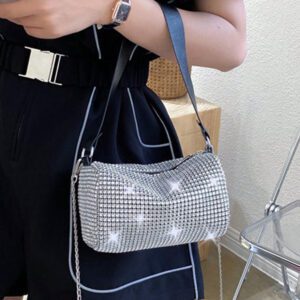 Mini sac de soirée avec décoration de strass et bandoulière en chaîne, petit sac bandoulière et messager de luxe pour femme pour les voyages, sacs à main à l'épaule scintillants avec design de diamants. Sac à main de dîner brillant et à strass pour femme (boucle de chaîne aléatoire)