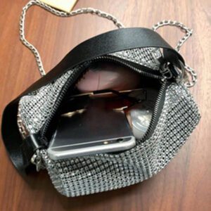 Mini sac de soirée avec décoration de strass et bandoulière en chaîne, petit sac bandoulière et messager de luxe pour femme pour les voyages, sacs à main à l'épaule scintillants avec design de diamants. Sac à main de dîner brillant et à strass pour femme (boucle de chaîne aléatoire)