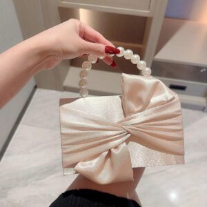Sac de soirée élégant et délicat décoré avec un nœud et de fausses perles, à tenir en main, convenant pour les robes de soirée. Sac de mariée tendance, parfait pour les fêtes, les mariages, les bals de promo, les dîners/banquets, assortissant avec les robes de mariée, les robes de soirée, la robe de bal de promo, la robe d'anniversaire, la robe de fête. Cadeau parfait pour la Saint-Valentin.
