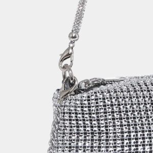 Sac seau léger, style casual avec décor de strass, design à cordon coulissant. Sac transparent avec perles fausses. Sac de soirée, de dîner glamour, élégant, raffiné, luxe discret avec strass. Parfait pour les fêtes, les dîners, les mariages, les tenues de fête de Noël pour les filles, les femmes, les mariées