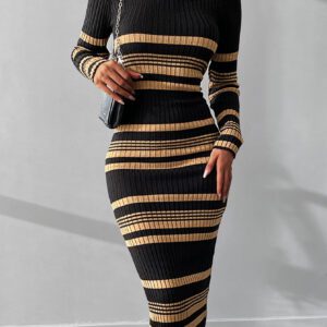 Robe pull à rayures à col roulé