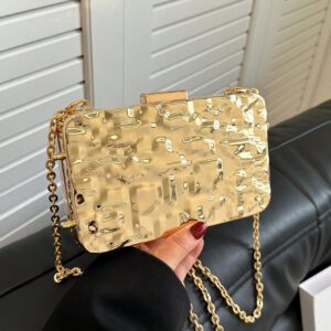 1 pièce Sac à maquillage unique avec effet craquelé. Sac à bandoulière mini de haute qualité avec sangle à chaîne. Cadeau idéal pour la Saint-Valentin.