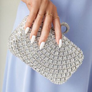 SHEIN Belle Sac seau décoré de strass, style décontracté chic, conception à cordon coulissant, mini. Sac transparent avec perles. Sac de soirée élégant et raffiné. Un luxe discret avec des strass, parfait pour les fêtes, les dîners, les fêtes de Noël, la Saint-Valentin. Idéal pour les femmes, les jeunes filles, les mariées.