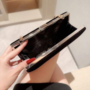 Sac de soirée Moonlit EveBag pour femmes en hiver, en velours et chaîne de strass brillants à la mode, parfait pour la discothèque, un banquet, une fête, un bal, une occasion formelle