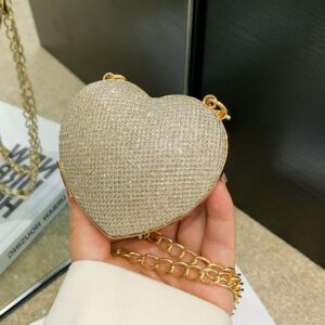 Sac à dos à la mode avec chaîne et mini sac de soirée en forme de cœur. Les meilleurs cadeaux de Saint-Valentin pour petite amie, femme et femme. Parfait pour le shopping, la Saint-Valentin au quotidien, sac à main à la mode en forme de cœur, parfaitement assorti à la robe de Saint-Valentin