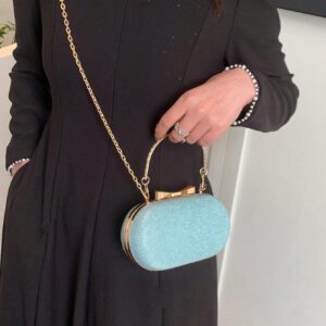 Sac de soirée doré portable glamour et pailleté en métal miniature pour femmes. Sac à main élégant pour mariage, porté à l'épaule
