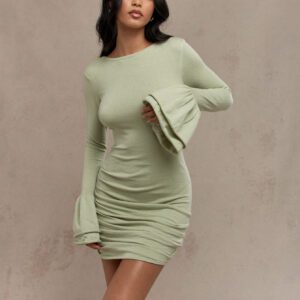 MISSGUIDED Robe moulante mini à manches longues évasées, à dos bas tricoté et froncé, pour porter en hiver