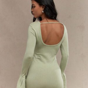 MISSGUIDED Robe moulante mini à manches longues évasées, à dos bas tricoté et froncé, pour porter en hiver