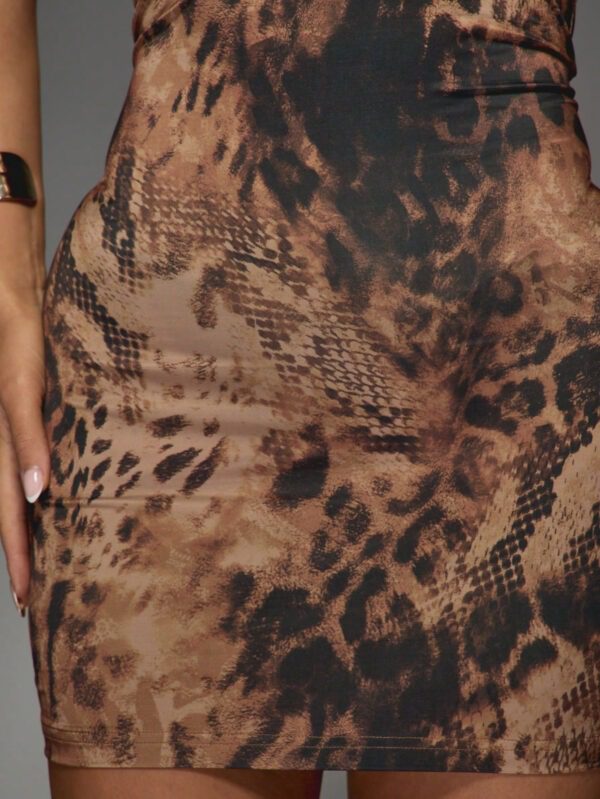 MISSGUIDED Robe moulante mini à une épaule imprimée motif animal – Image 3