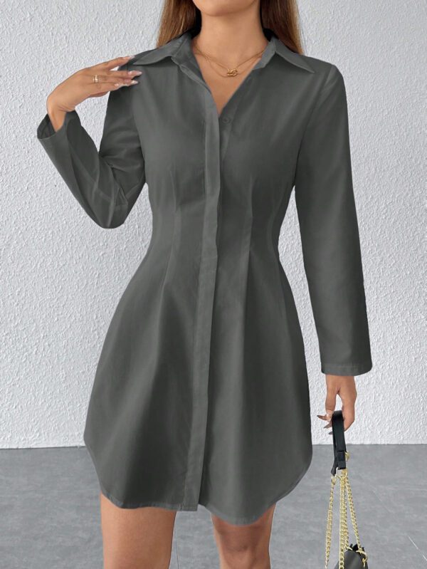 SHEIN PETITE Robe chemise décontractée unie à manches retroussées avec boutons devant – Image 8