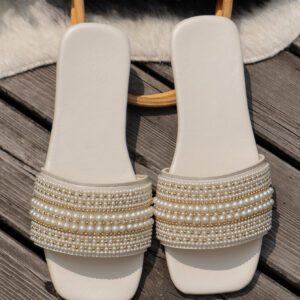 Sandales plates carrées à la mode pour femmes avec ornements de faux perles pour l'été et la Saint-Valentin