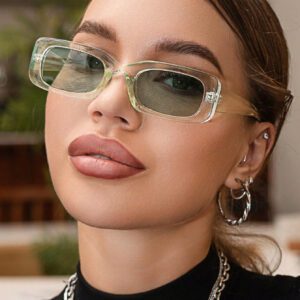 Lunettes de soleil en plastique rectangulaires vintage, style bohème à imprimé léopard. Accessoires de mode unisexes classiques pour les sorties, les voyages, la plage et les vacances. Protection UV. Accessoires de plage pour femmes. Lunettes de soleil de base s'assortissant aux chandails, jeans, pantalons de survêtement, sweats à capuche, vestes, robes et chemises à manches longues.