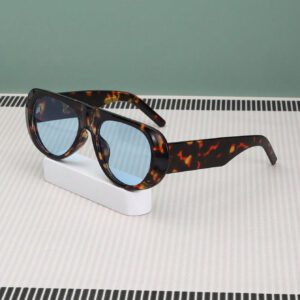 1 pièce Lunettes de mode rondes en plastique pour femmes, convenant pour les voyages, les fêtes, le filtrage de la lumière nuisible, le cyclisme et les activités quotidiennes. Accessoires de plage pour femmes. Lunettes de soleil tendance. Basiques pour tenues femmes automne hiver. Cadeaux décontractés pour le travail.